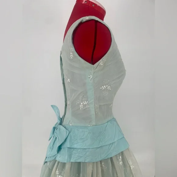 Light Blue 1950s-1960s Fit & Flare Party Dress W/ Bow Back & Embroidered Chiffon - Picture 8 of 16